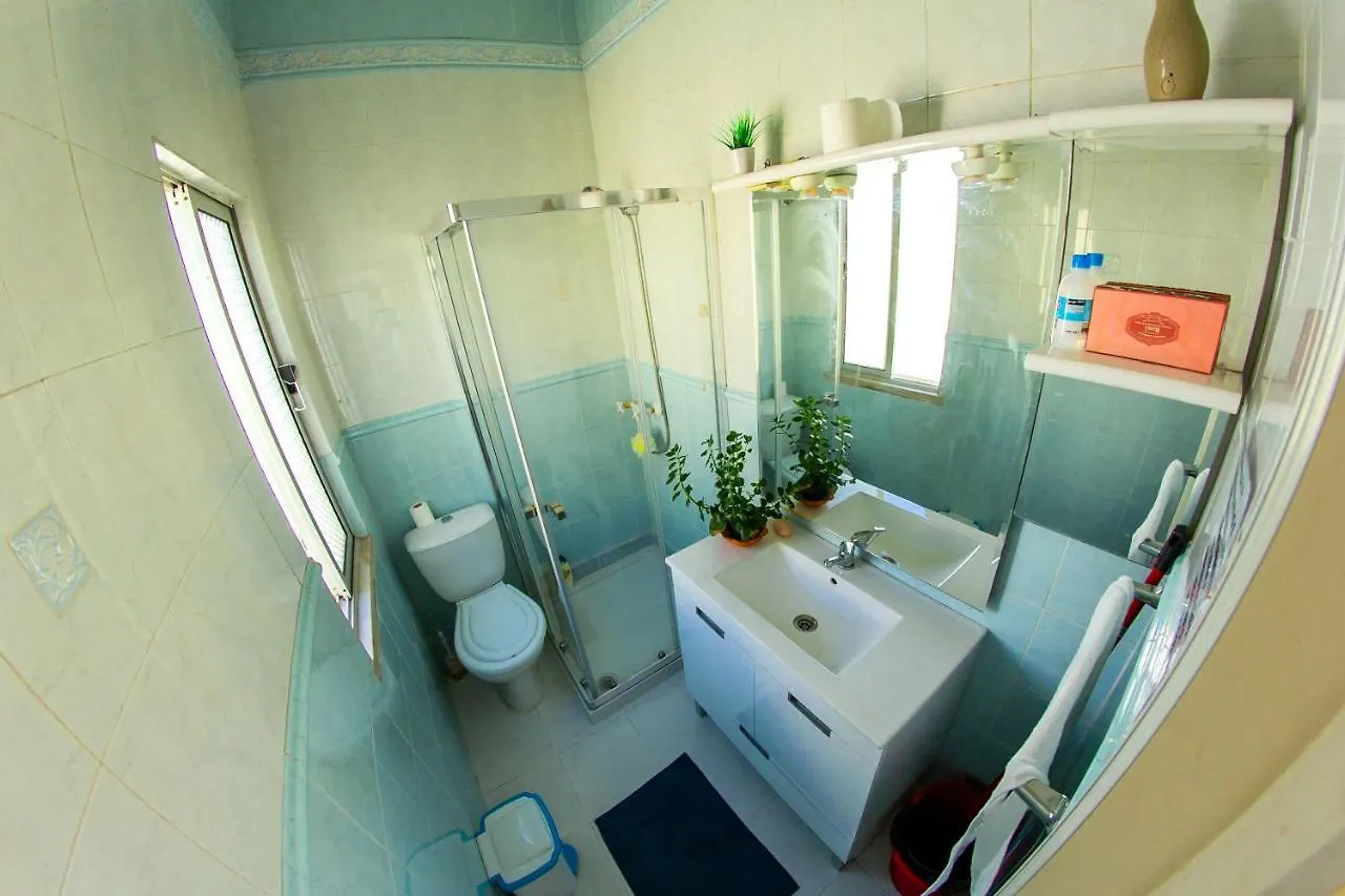 Lar Dois Coracoes Hostel Alges