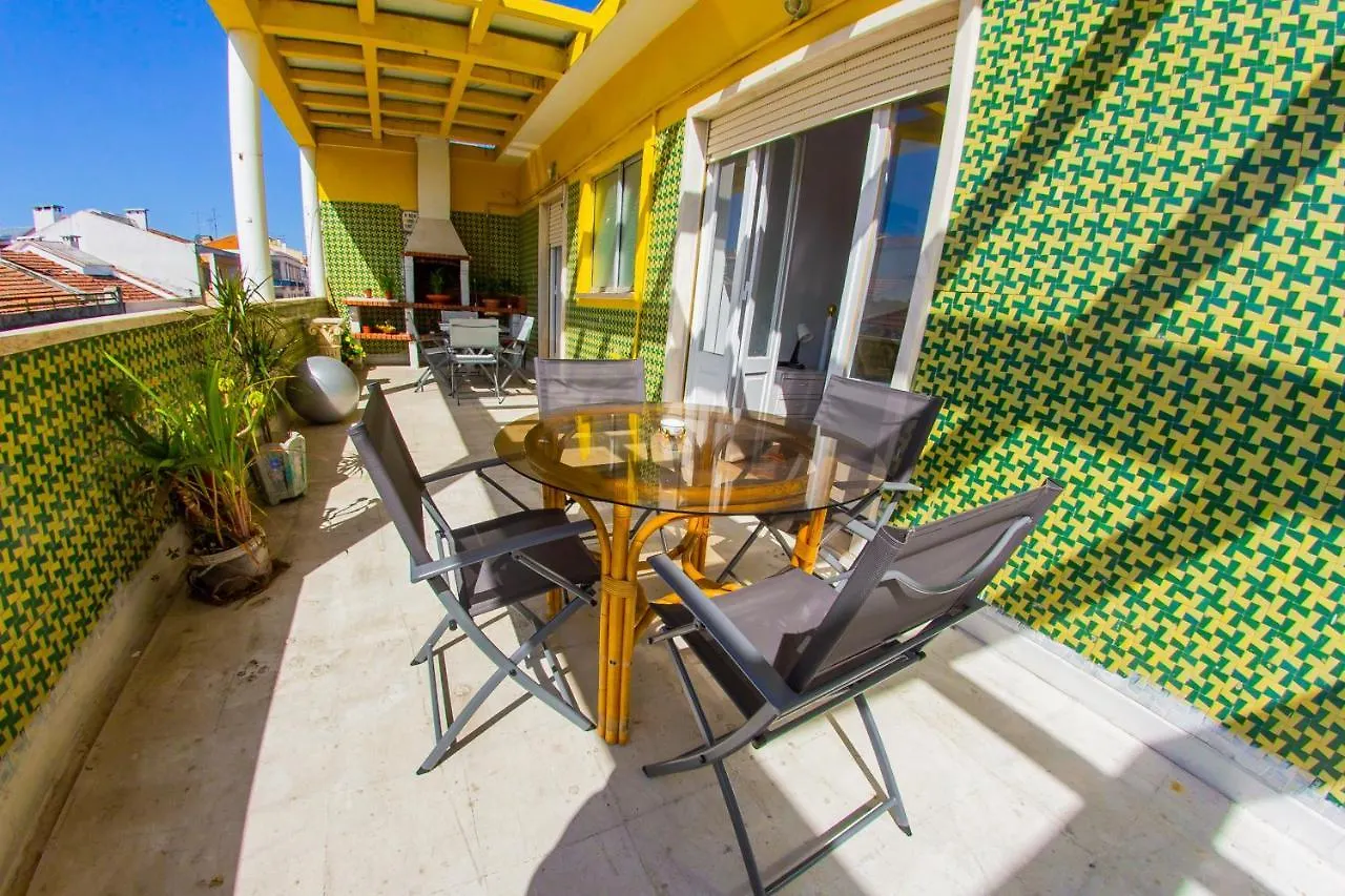 Lar Dois Coracoes Hostel Alges Πορτογαλία