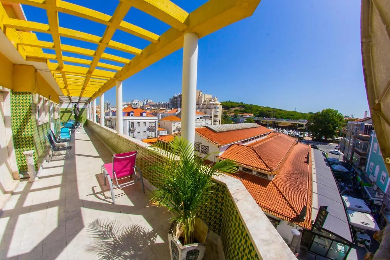 Lar Dois Coracoes Hostel Alges 0*,  Πορτογαλία