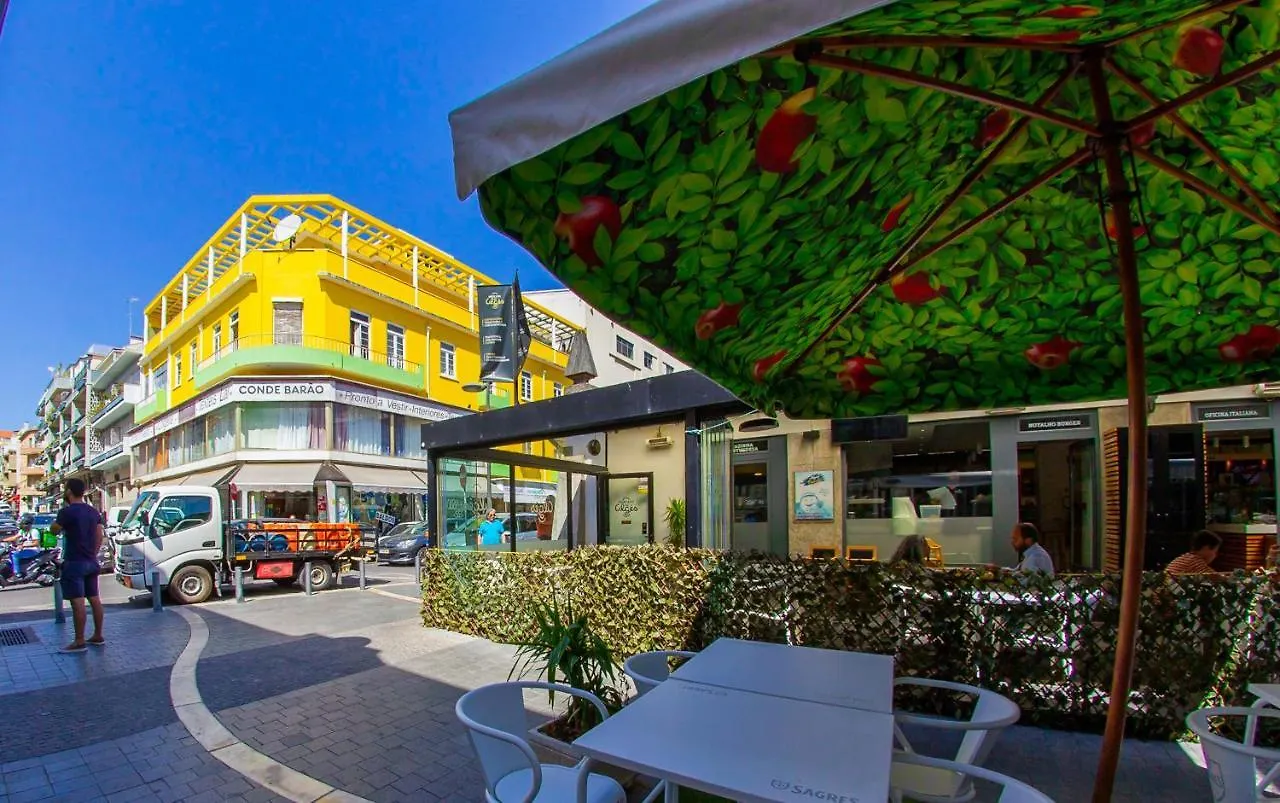 Lar Dois Coracoes Hostel Alges