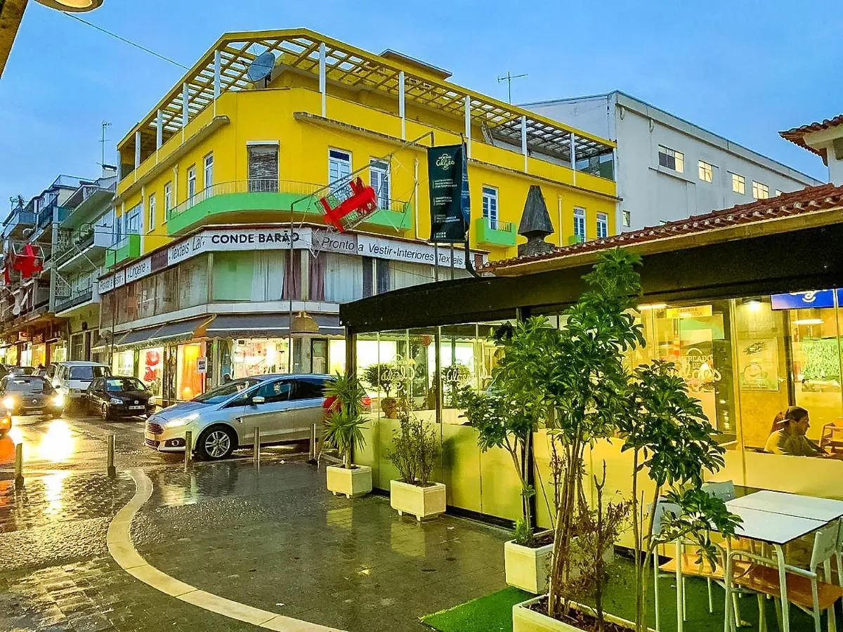 Lar Dois Coracoes Hostel Alges